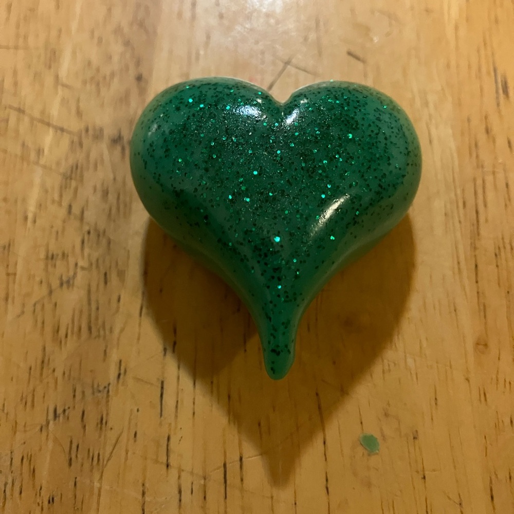 Handmade resin heart shaped magnet